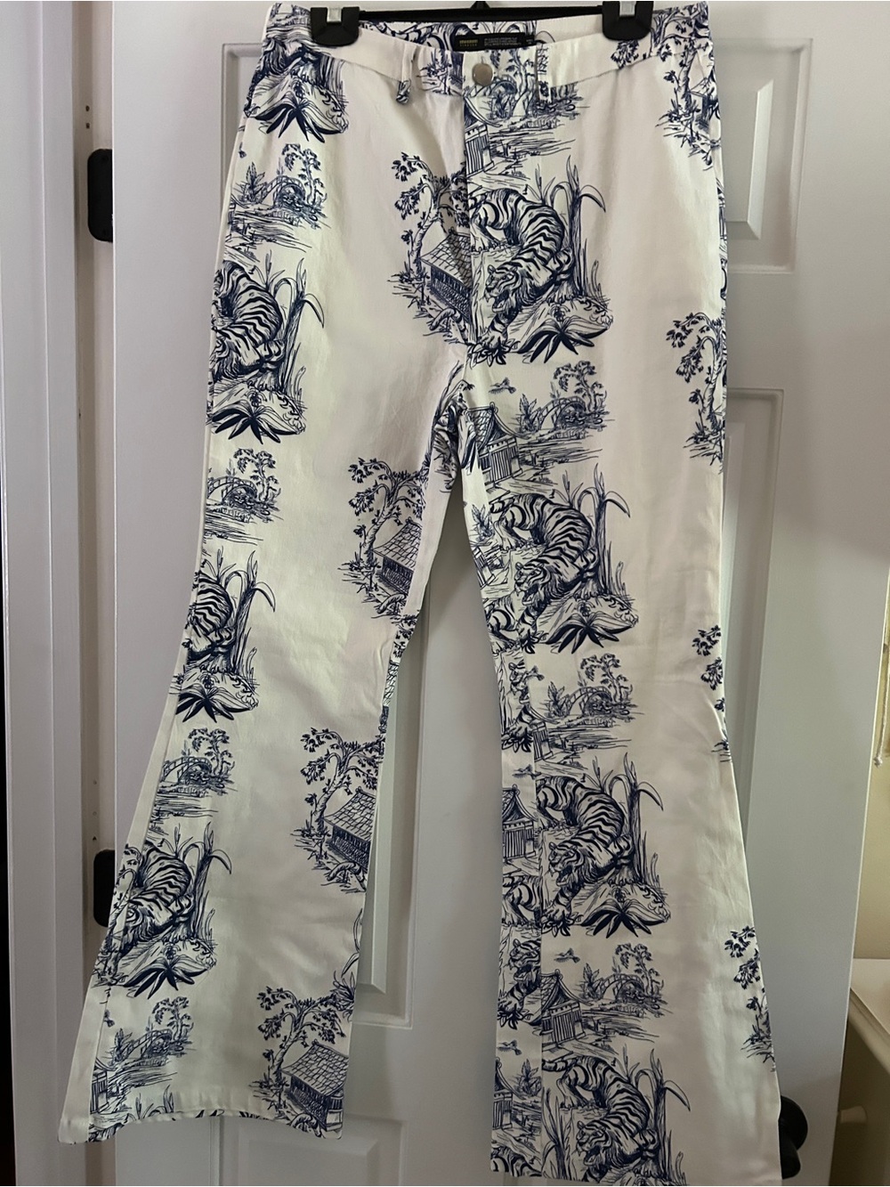 White & Navy Toile Tiger Print Women’s Gameday Pants